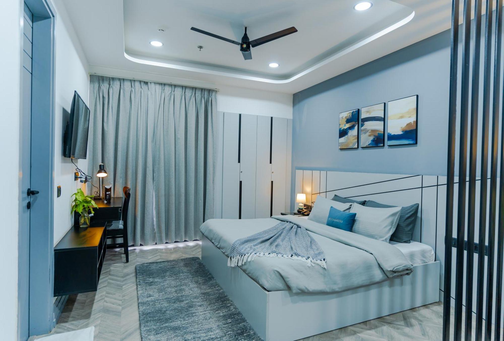 Bedchambers Luxury Apartment Near Golf Course Road Gurgáon Kültér fotó